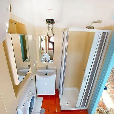 Un Letto A - Attico A Serapo *